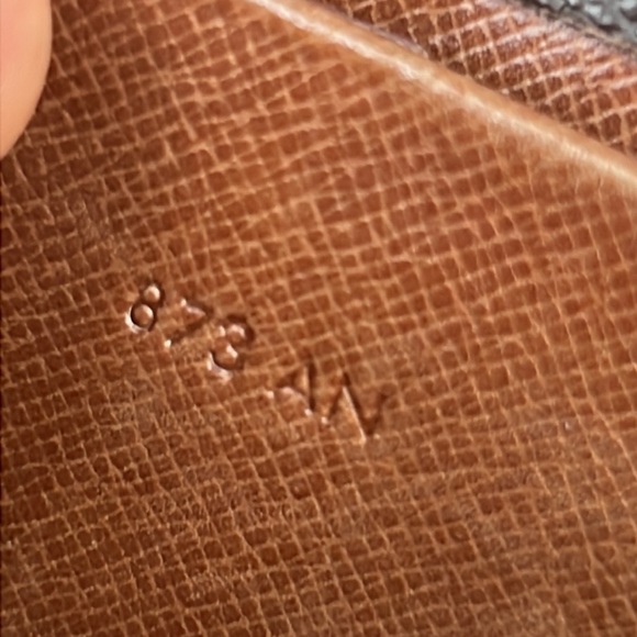 LOUIS VUITTON Porte Monnaie Viekart Credit Monogram Double-hook Wallet Auth. LV - Picture 12 of 17